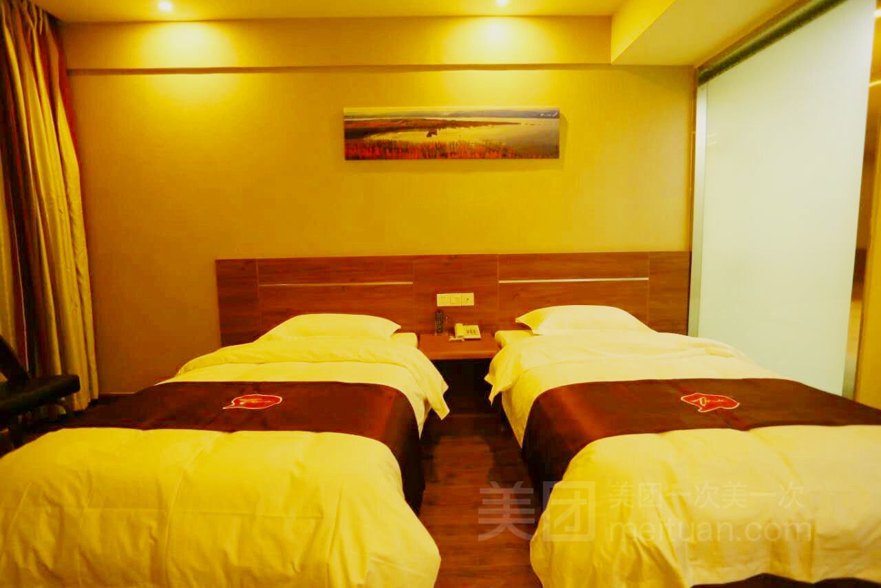 揭秘燕城监狱：厅官犯在此服刑住双人间